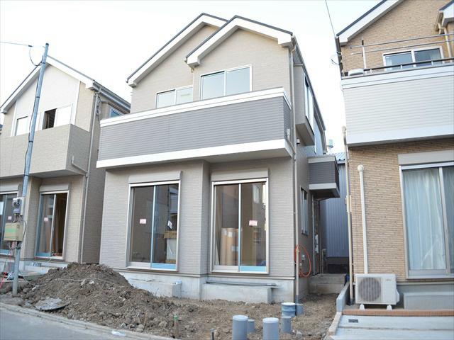 Local appearance photo. Toneri Station 2-minute walk