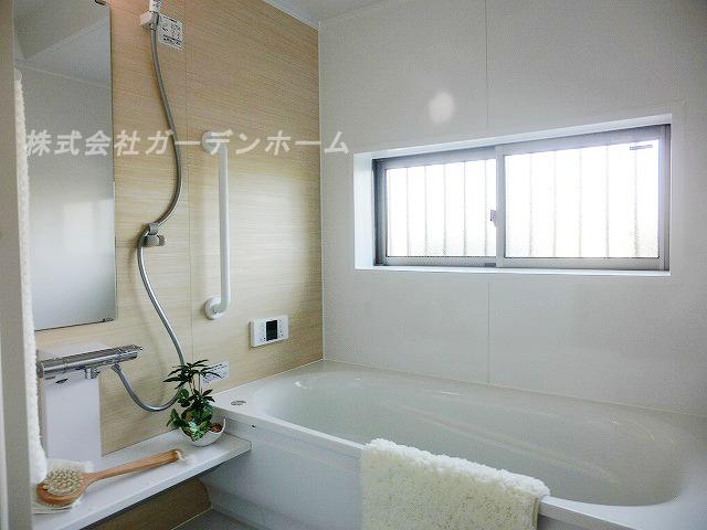 Bathroom.  ■ It became possible preview. Day boast of wide living. Please feel free to contact us ■ 