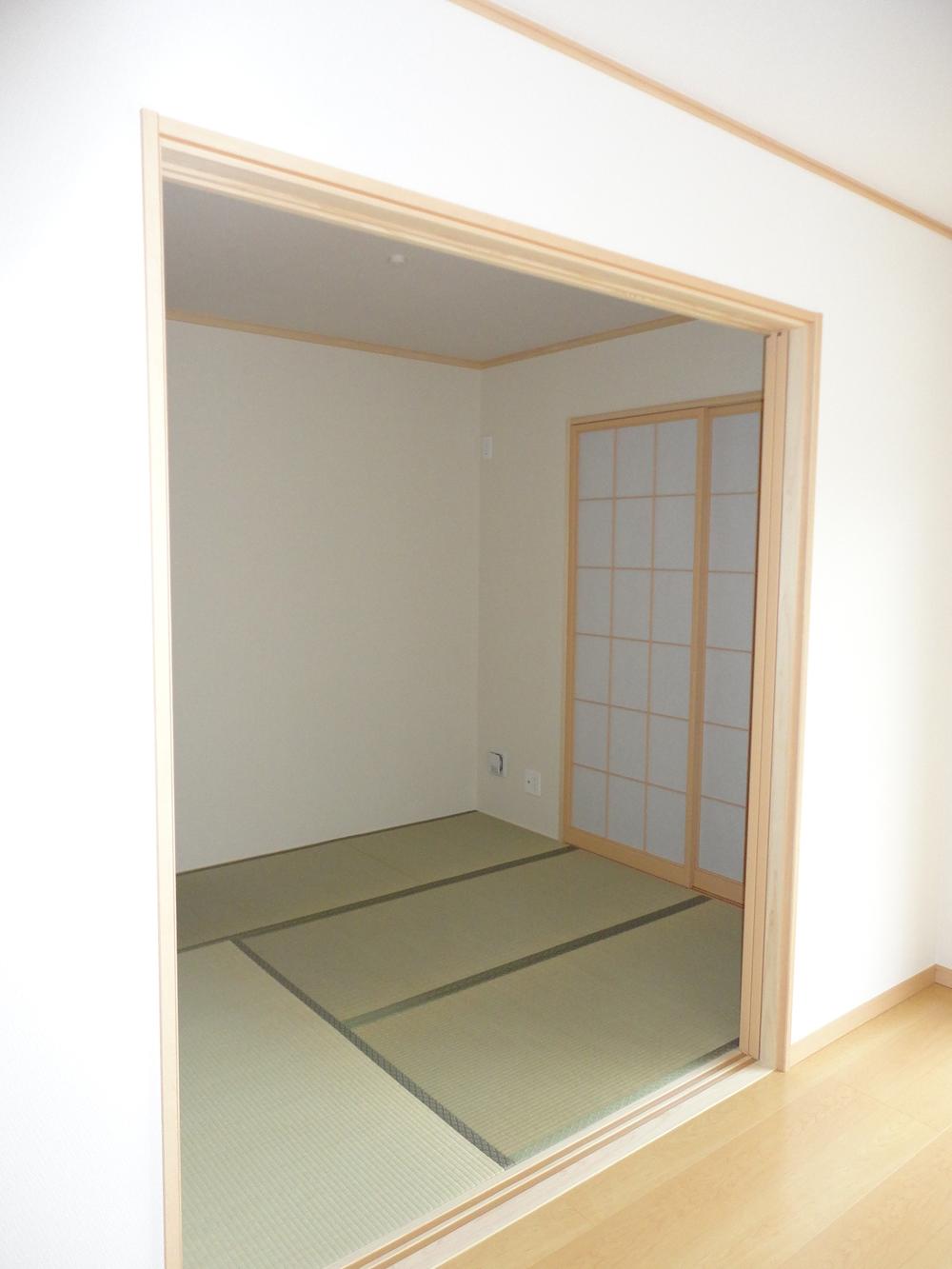 Same specifications photos (Other introspection). Building 3 has Japanese-style room next to the living