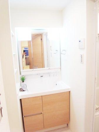 Wash basin, toilet. Station near the apartment