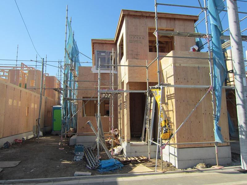 Local appearance photo. Local (11 May 2013) Shooting