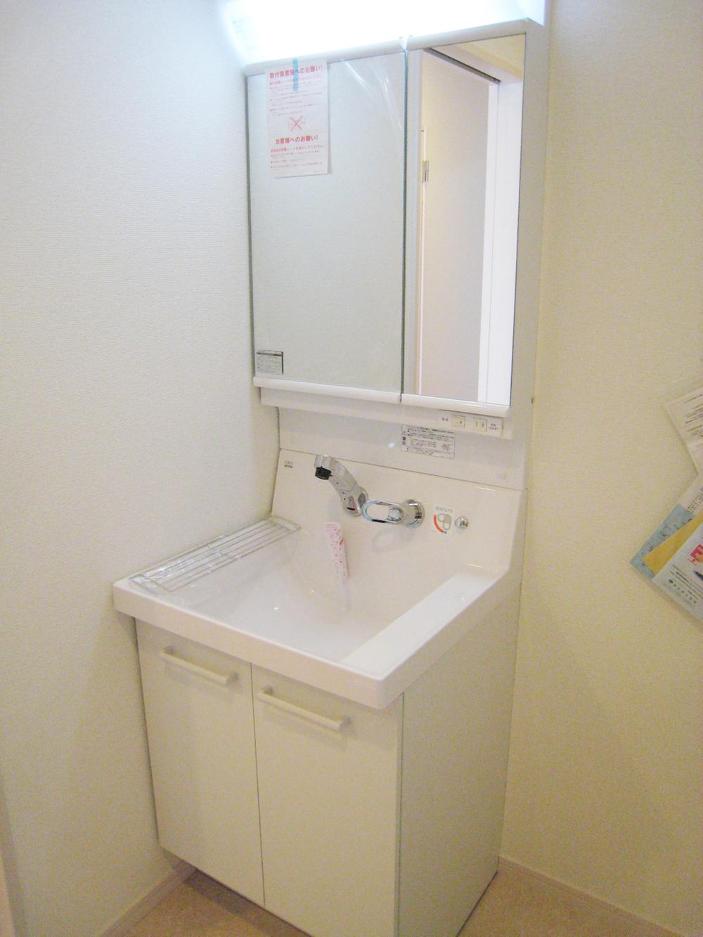 Same specifications photos (Other introspection)