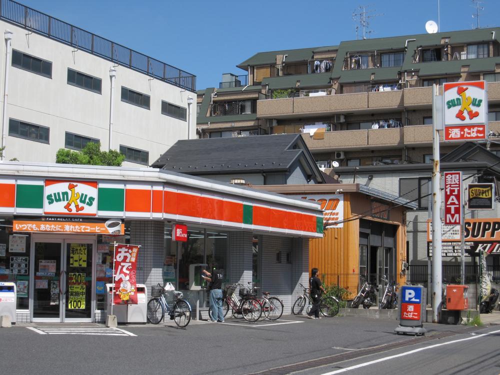 Other. A 1-minute walk from the Thanksgiving Nishiarai 4-chome (about 50m)