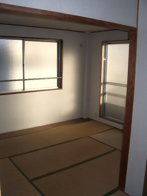 Other room space. 7 Pledge also Japanese-style two-sided lighting!