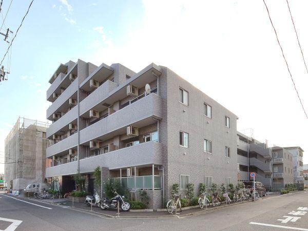 Local appearance photo. November 2007 is built.