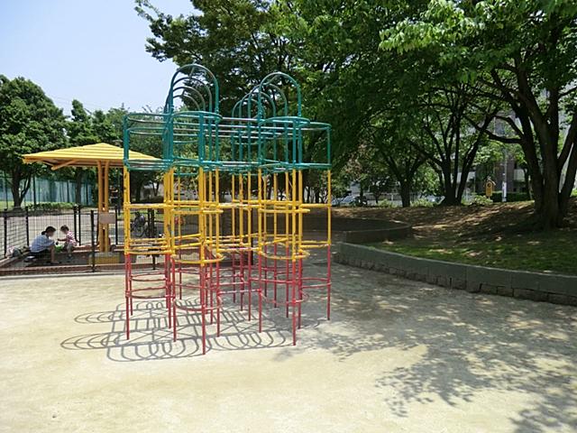 park. 180m until the Yanaka park