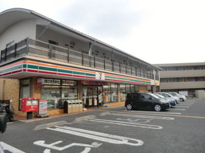 Convenience store. Seven-Eleven (convenience store) to 350m