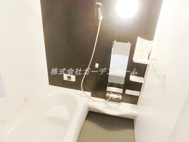 Model house photo. Mind in spacious 1 pyeong of bathroom and body refresh !! (model house)