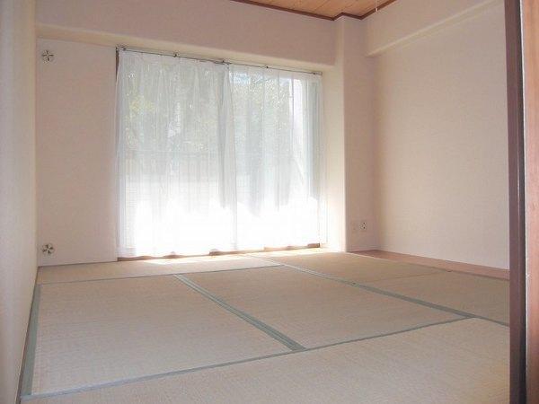 Non-living room. Relaxation space! Japanese-style room!