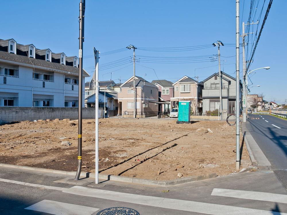 Local appearance photo. Local (12 May 2013) Shooting