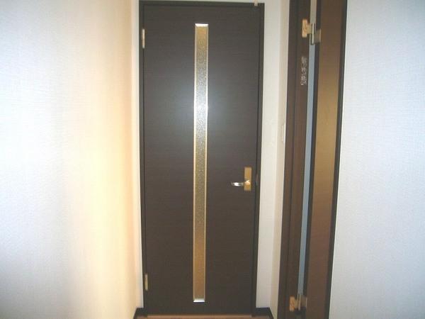 Entrance. Joinery also completed new exchange!