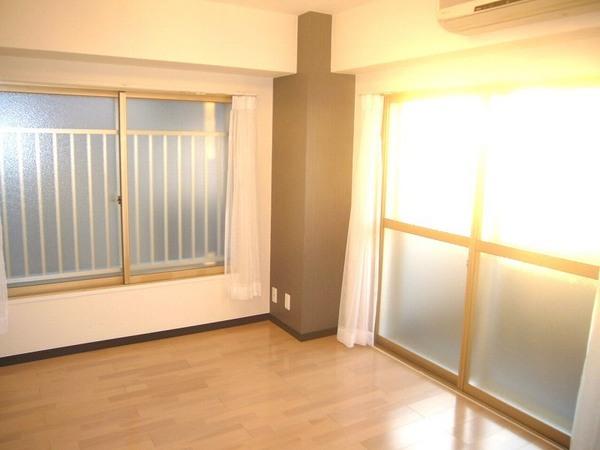 Non-living room. South Western-style!