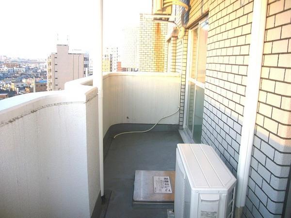 Balcony. Attached to the 11th floor, Good view!