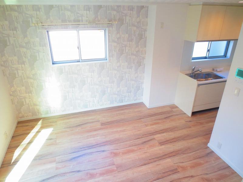 Living. Local (12 May 2013) Shooting