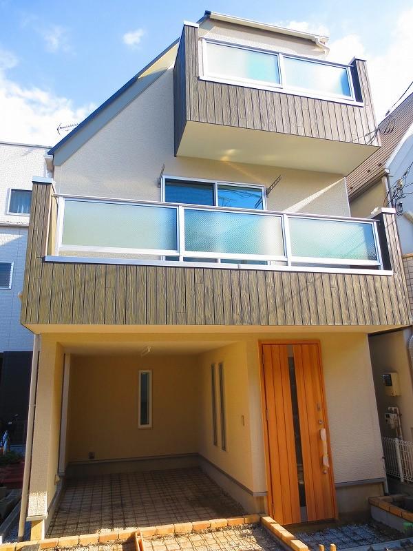 Local appearance photo. Local (12 May 2013) Shooting