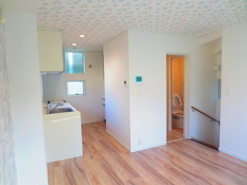 Living. Local (12 May 2013) Shooting