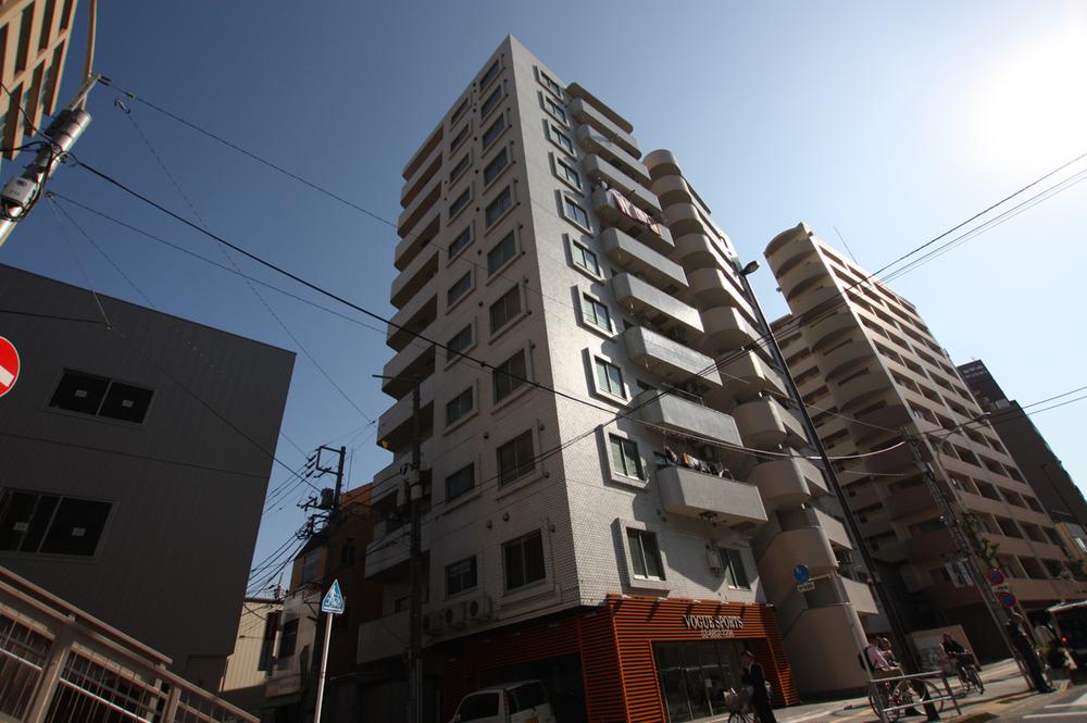 Local appearance photo. 2010 October elevator renovation work carried out