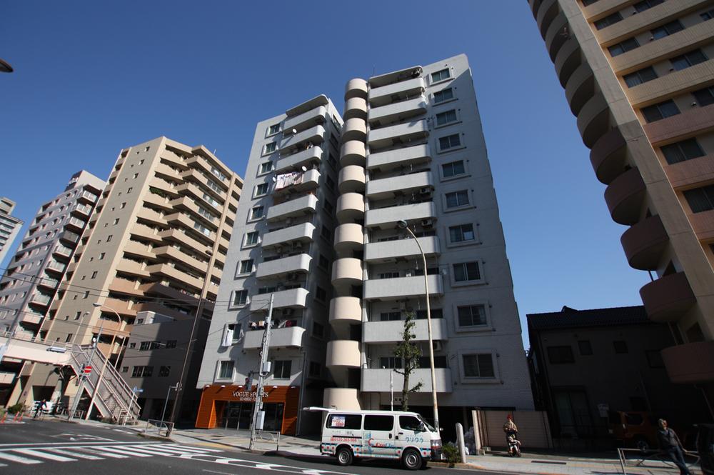 Local appearance photo. 2004 May large scale repair work carried out