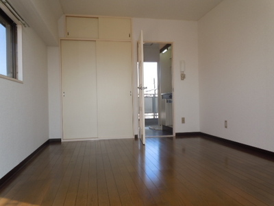 Living and room. It is a photograph of the same type by Room No. ☆ 