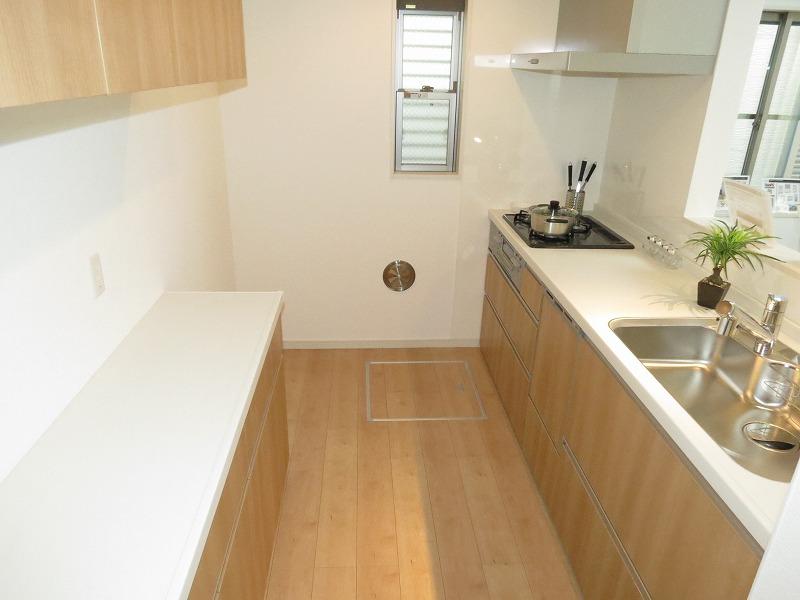 Kitchen. 5 Building Kitchen