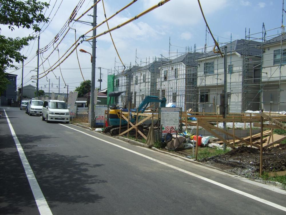 Local photos, including front road. Local site (July 2013) Shooting