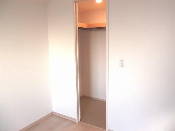 Receipt. Walk-in closet!