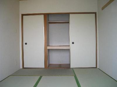 Living and room. Japanese-style room 6 quires