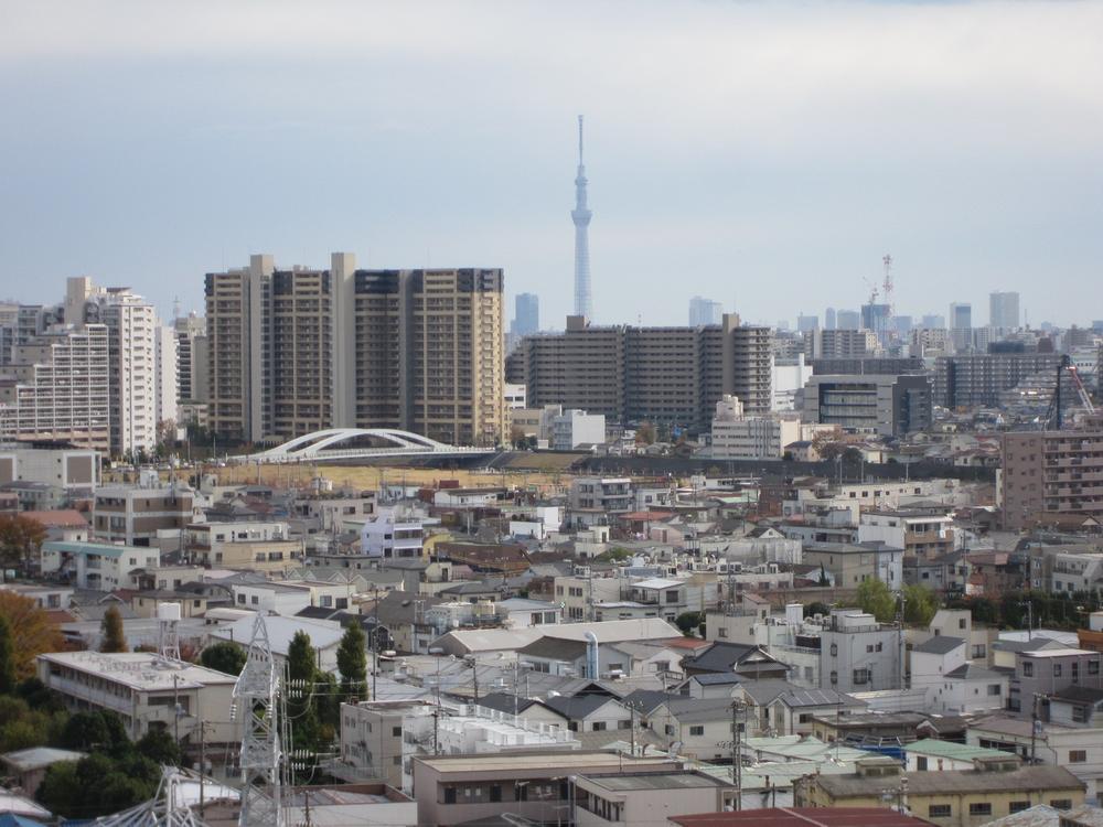View photos from the dwelling unit. View from the site (November 2013) Shooting