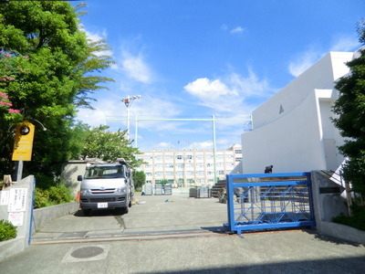 Primary school. Hiromichi up to elementary school (elementary school) 570m