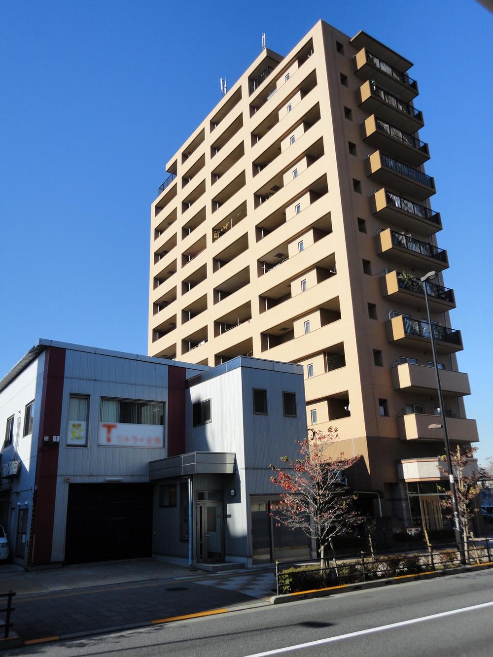 Local appearance photo. Local (12 May 2013) Shooting