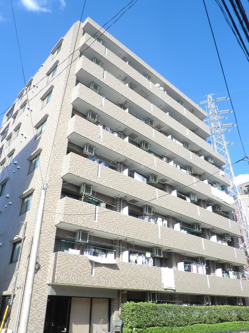 Local appearance photo. Local (11 May 2013) Shooting