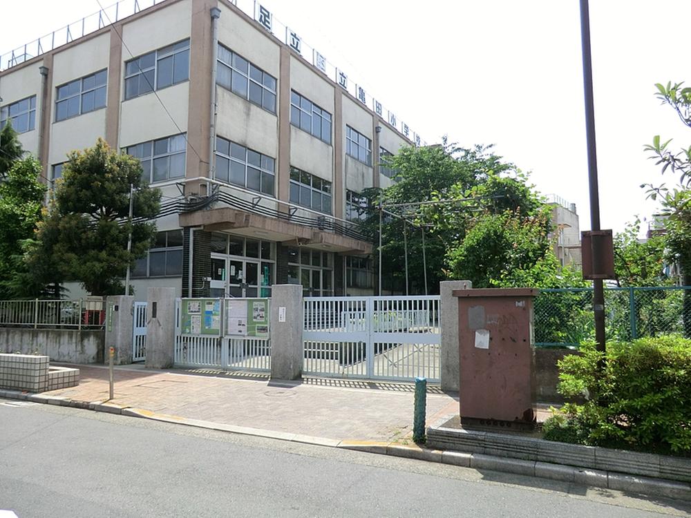 Primary school. 425m until Kameda elementary school