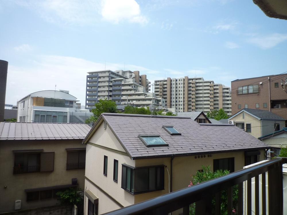 View photos from the dwelling unit. View from the site (July 2013) Shooting