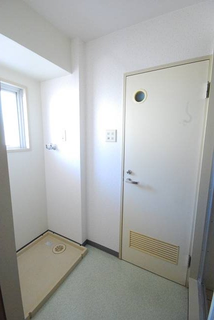 Washroom. There Indoor Laundry Area, Photo is a thing of 302, Room