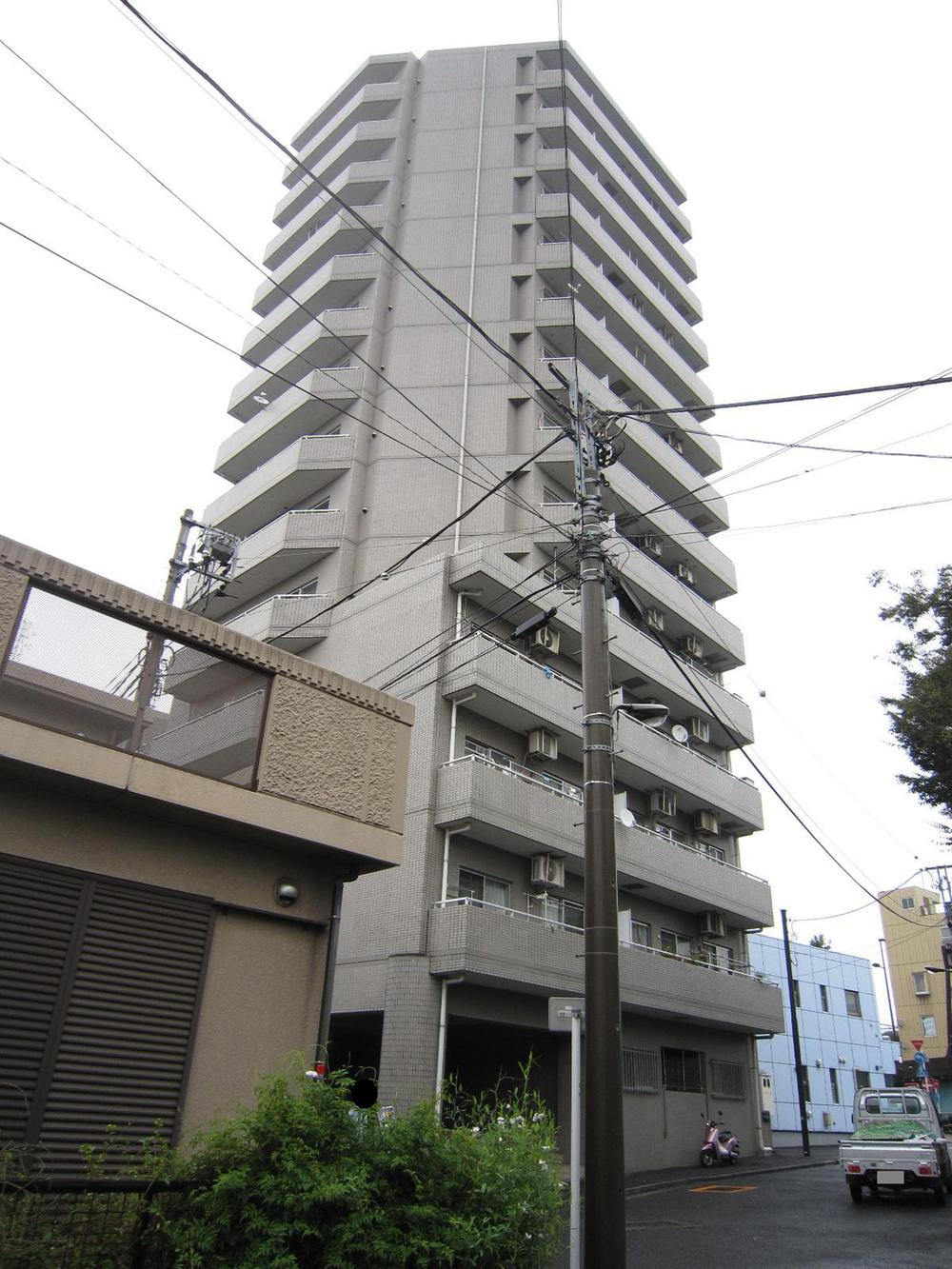 Local appearance photo. Local (10 May 2013) Shooting