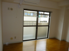 Other Equipment. Reference photograph  Air conditioning has been installed 1 groups ☆