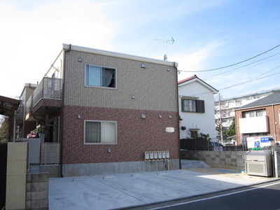 Building appearance. Toneri liner "Takano Station" a 5-minute walk