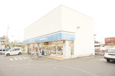 Convenience store. 380m until Lawson Adachi fan Sanchome store (convenience store)