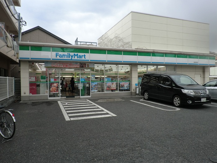 Convenience store. FamilyMart Kameari Sanchome store up to (convenience store) 800m