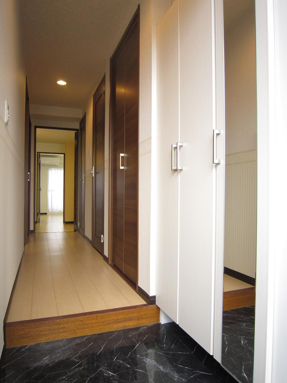 Entrance. Local (10 May 2013) Shooting