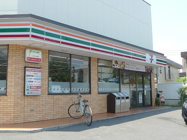 Convenience store. Seven-Eleven Adachi Senjuakebono the town store (convenience store) to 153m