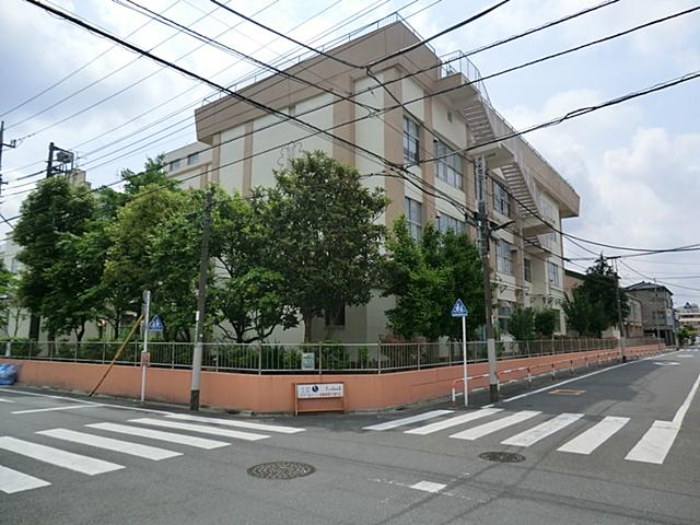 Primary school. 430m to Adachi Ward Higashiiko Elementary School