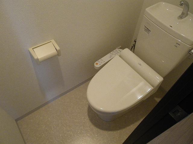 Toilet. With Washlet ☆ 