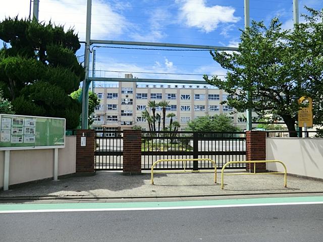 Junior high school. 710m to Adachi fifth junior high school