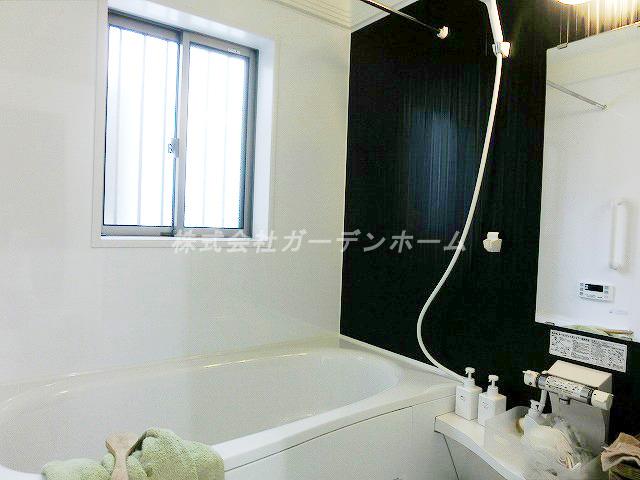 Model house photo. Mind in spacious 1 pyeong of bathroom and body refresh !! (model house)