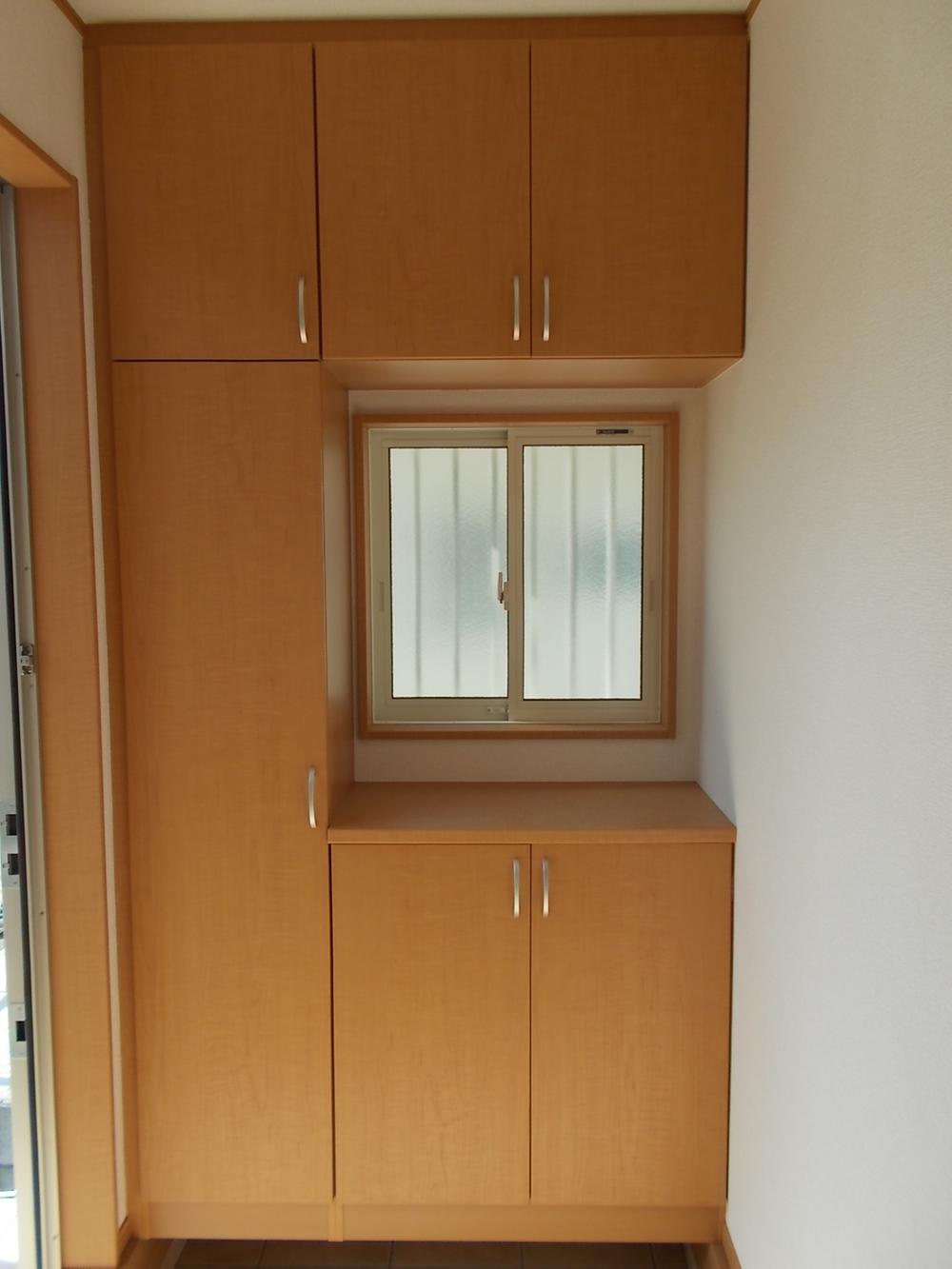 Entrance. Boots, etc. also okay entrance neat storage steep customers contains a lot