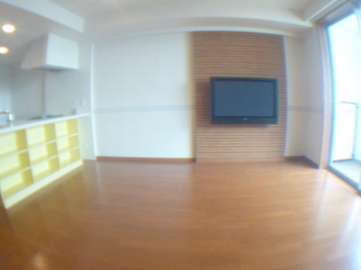 Living and room. Large plasma TV ・ Floor heating ・ Air-conditioned