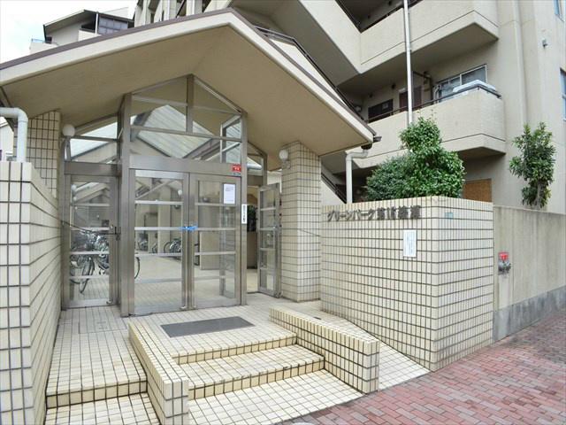 Entrance. There is also a friendly consideration slope