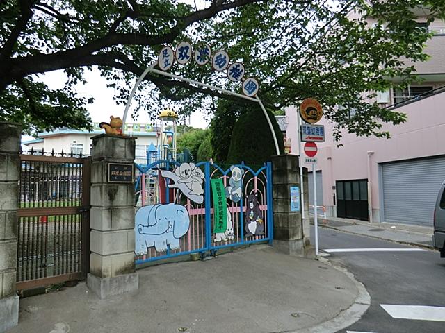 Primary school. Futaba 230m to kindergarten