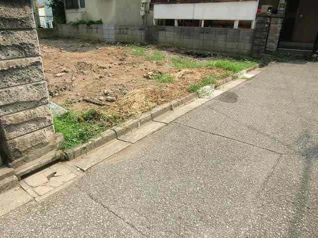 Local photos, including front road. Local (August 2013) Shooting